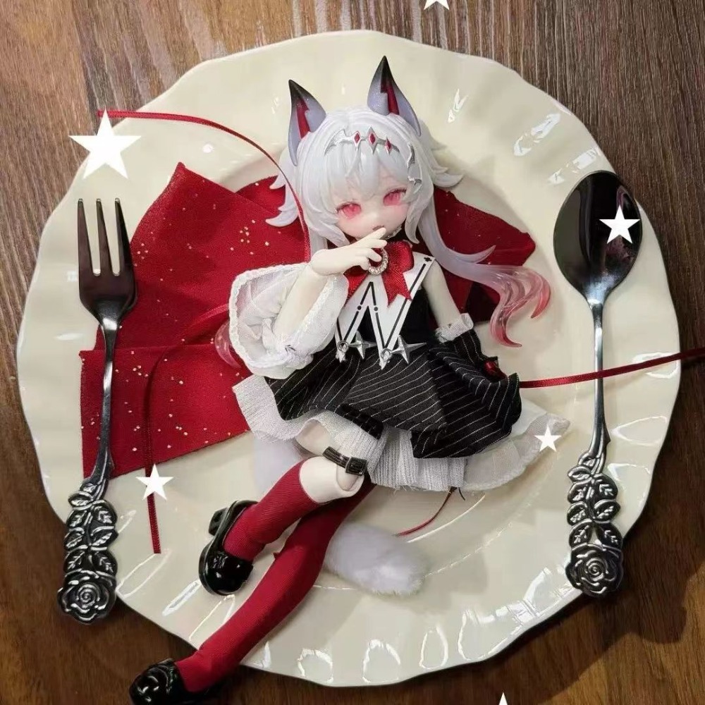 Inedible Doll Lunar Lore Meow  - đánh giá và giá Mystery Box Blind Bag